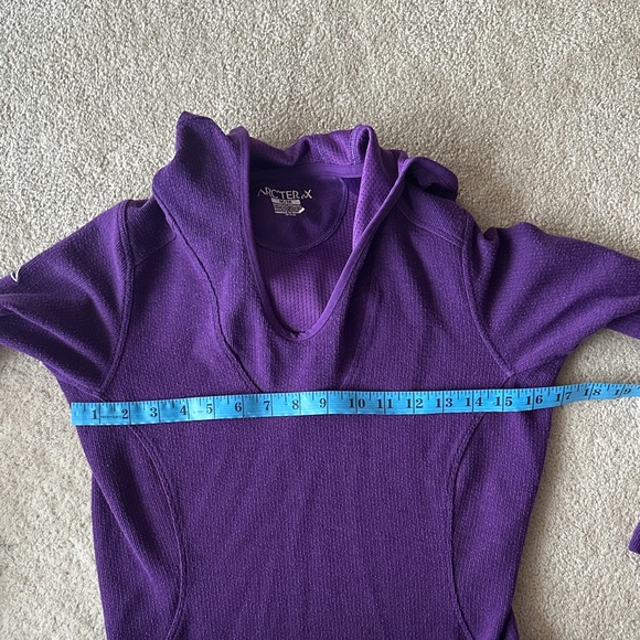 Arc'teryx Vibrant Purple Women's sweater - Picture 5 of 6
